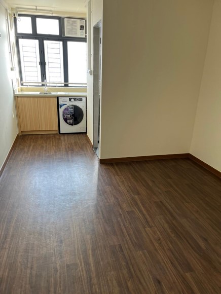 Show Flat of 2-3 Persons Unit