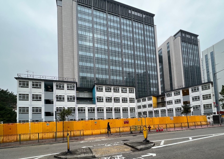 取得占用许可证及竣工